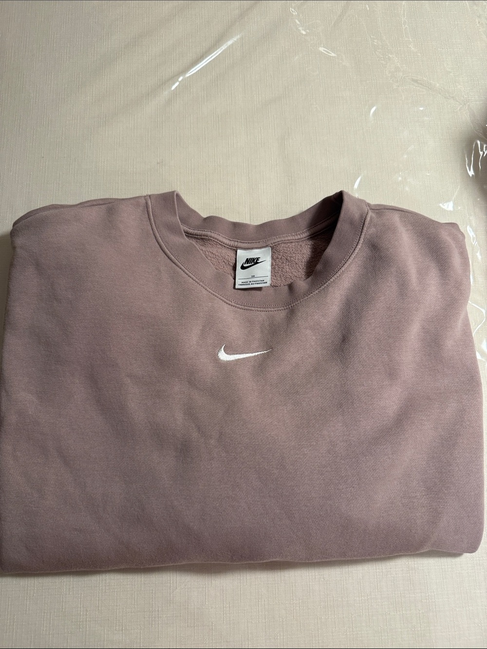 Nike women’s Crewneck Sweatshirt in Mauve